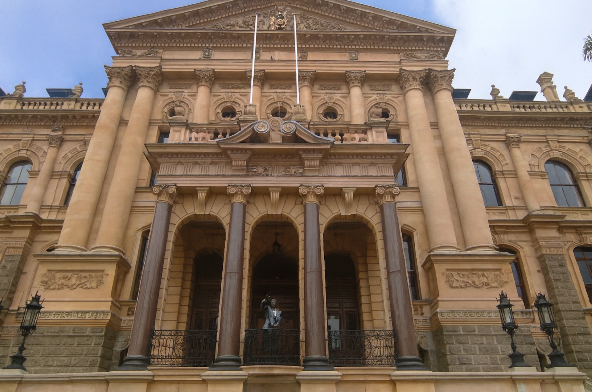 Nelson Mandela Statue in Cape Town